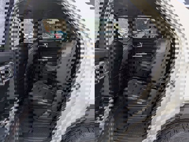 Certified 2022 Ford Explorer XLT w/ Equipment Group 202A image 29