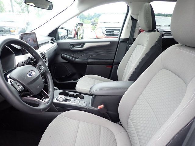Certified 2022 Ford Escape SE w/ SE Sport Appearance Package AWD/4WD image 16