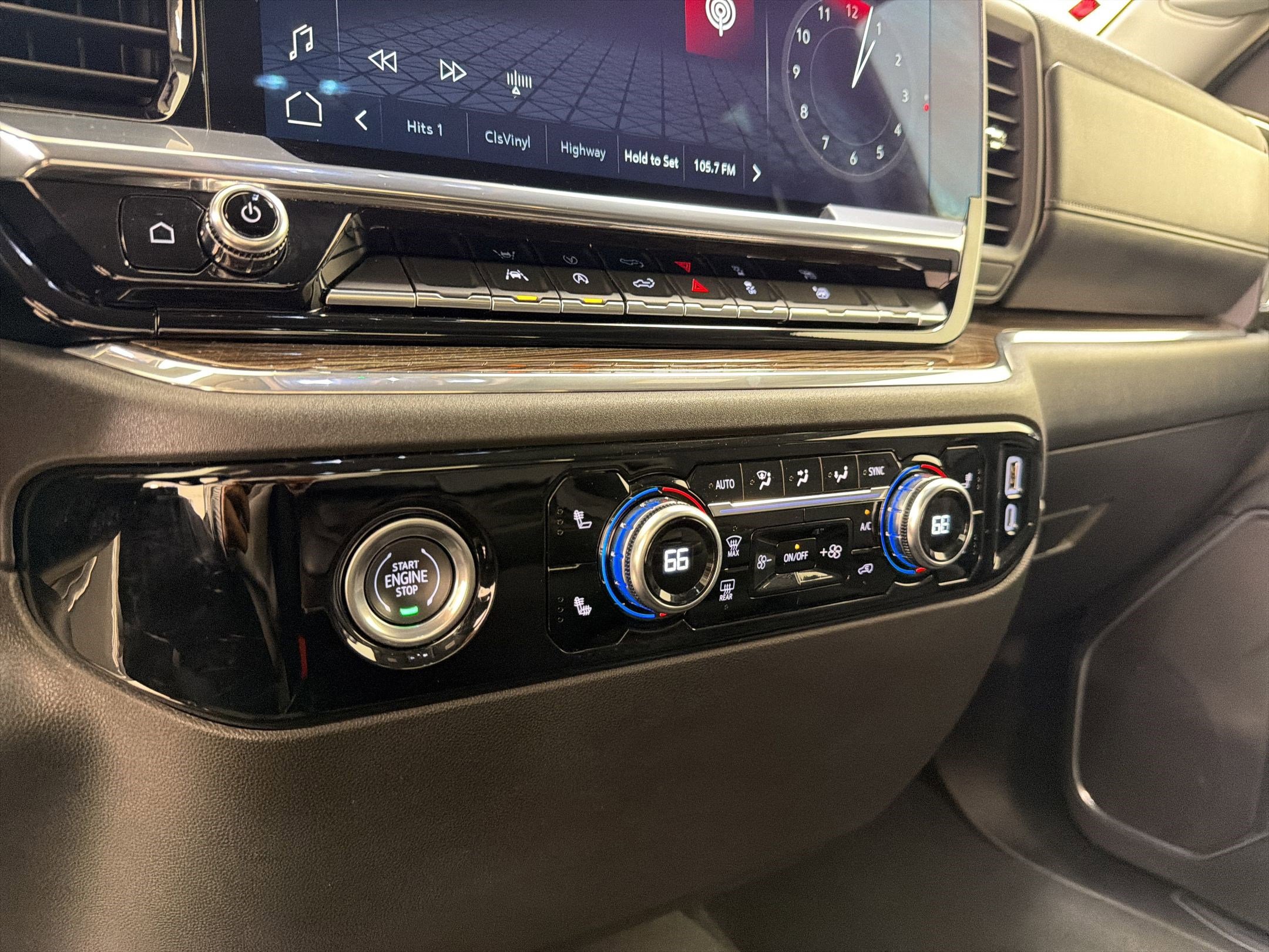 Used 2024 GMC Sierra 1500 Elevation AWD/4WD image 18