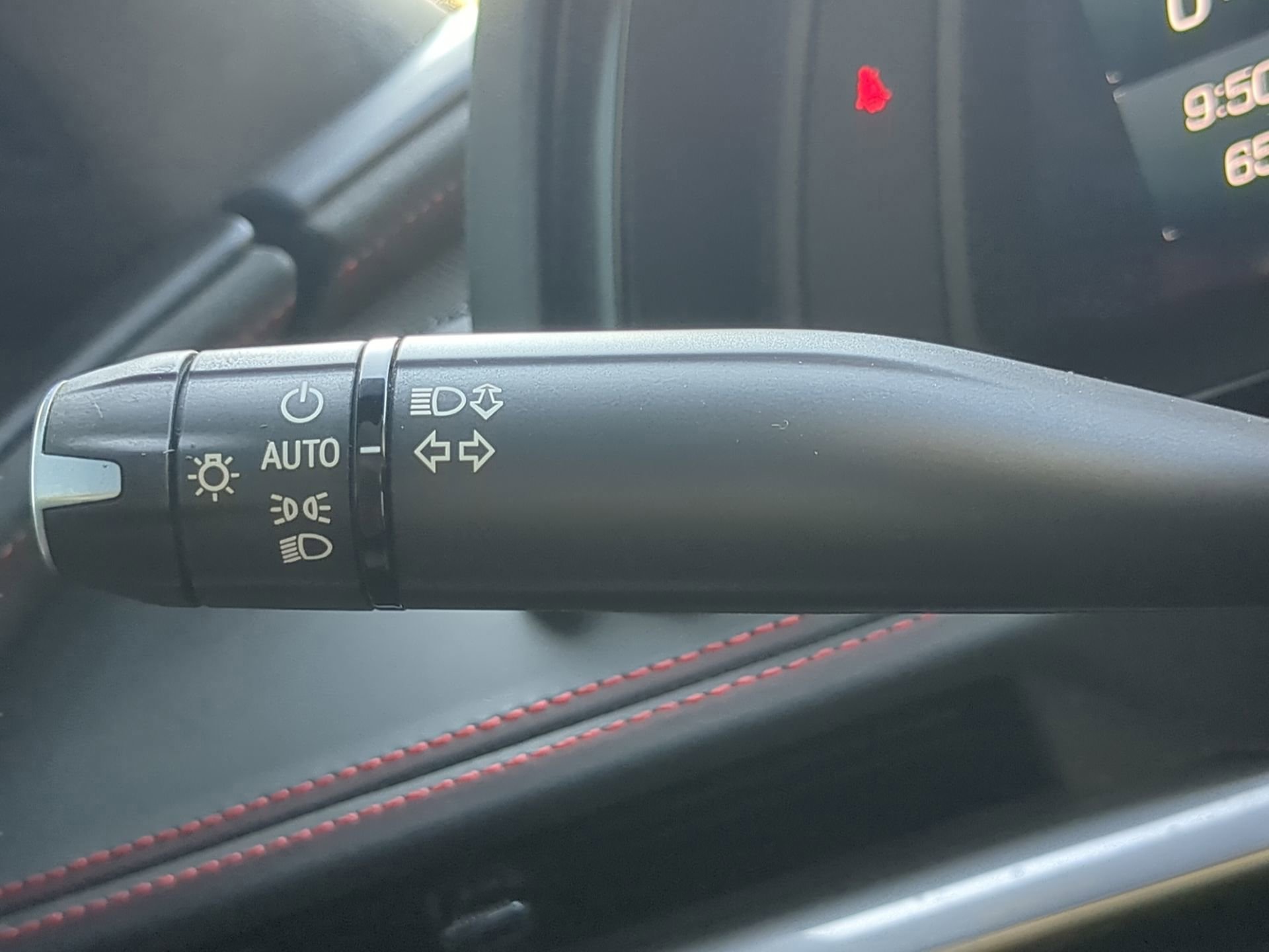 Used 2022 Chevrolet Corvette Stingray Premium Cpe w/ Z51 Performance Package image 55