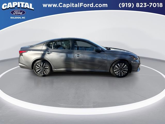 Used 2024 Nissan Altima 2.5 SV image 7