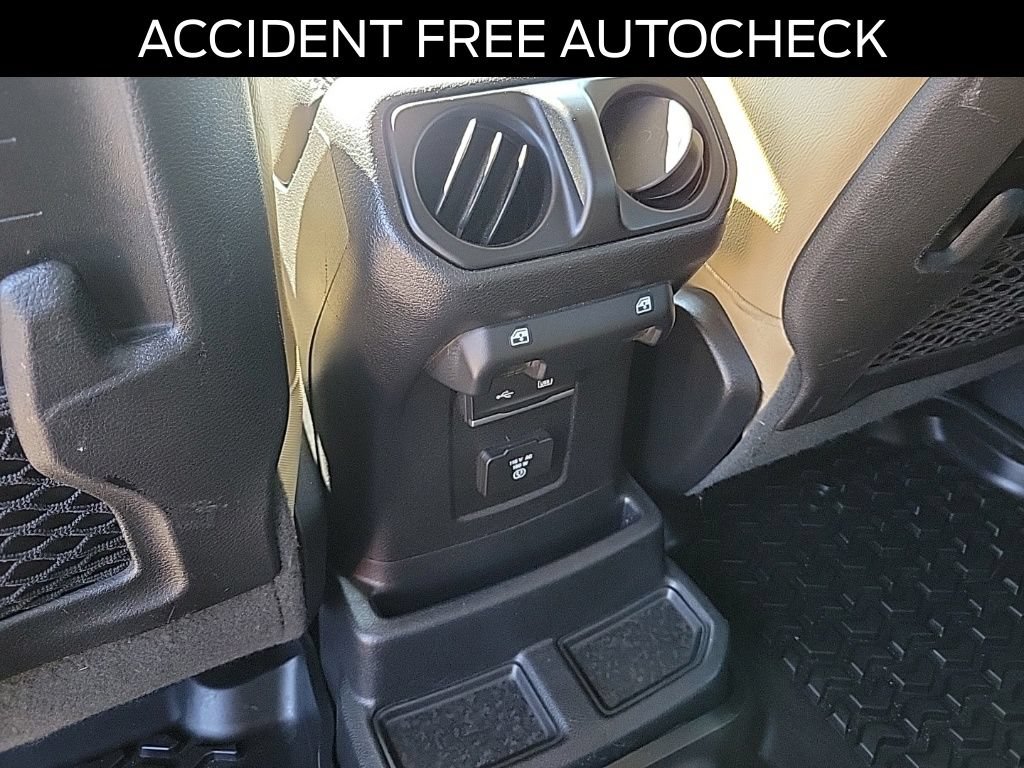 Used 2019 Jeep Wrangler Unlimited Rubicon w/ Dual Top Group AWD/4WD image 10