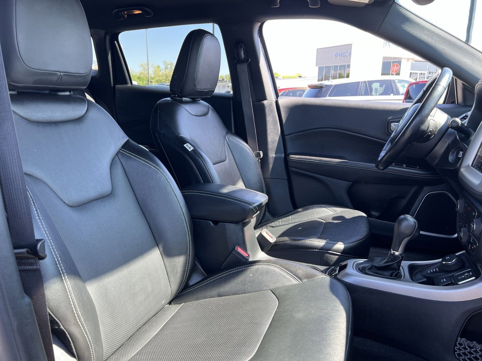 Used 2021 Jeep Compass Latitude AWD/4WD image 34