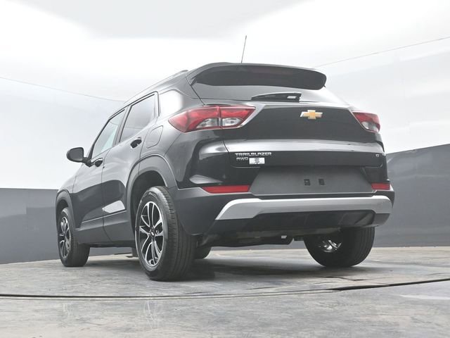 Used 2025 Chevrolet TrailBlazer LT AWD/4WD image 21