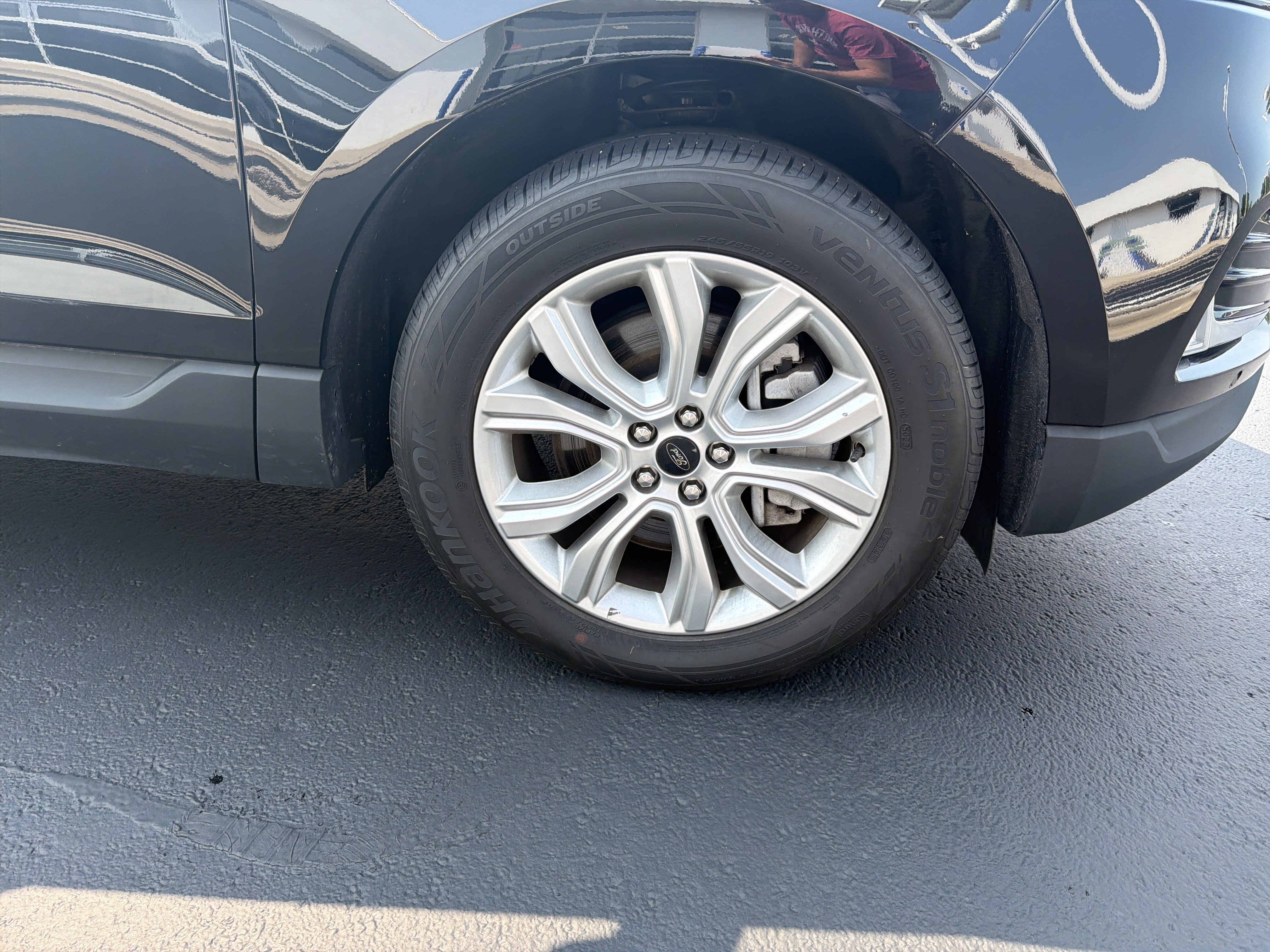 Certified 2024 Ford Edge Titanium AWD/4WD image 6