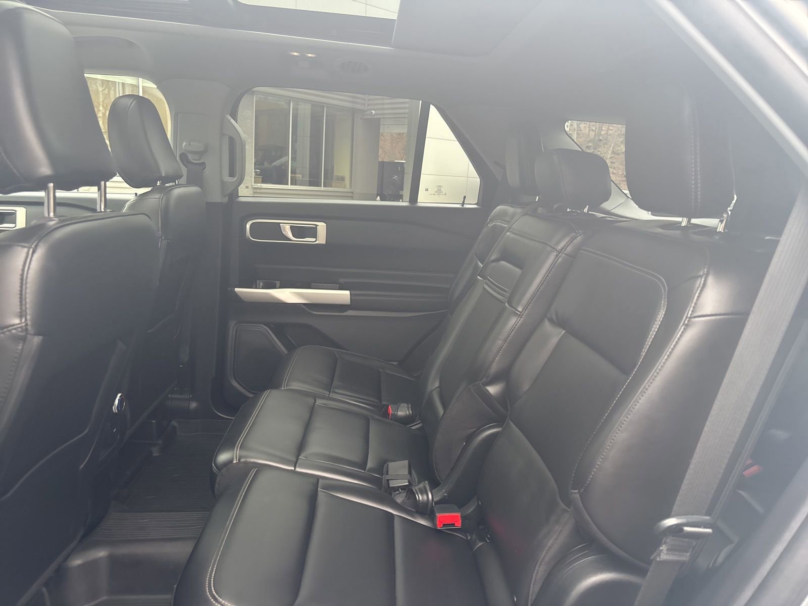 Certified 2022 Ford Explorer XLT w/ Equipment Group 202A image 31