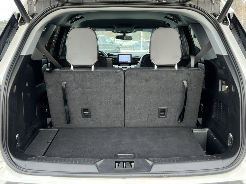 Certified 2023 Ford Explorer XLT w/ Equipment Group 202A image 37