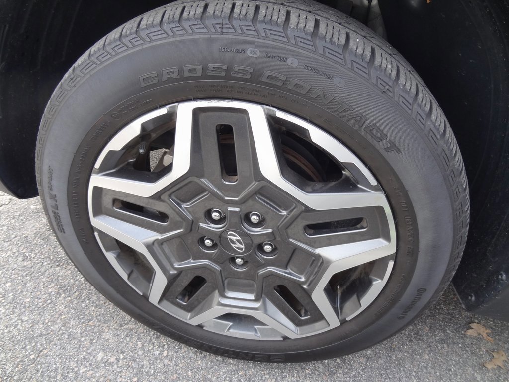 Used 2023 Hyundai Santa Fe Limited image 12