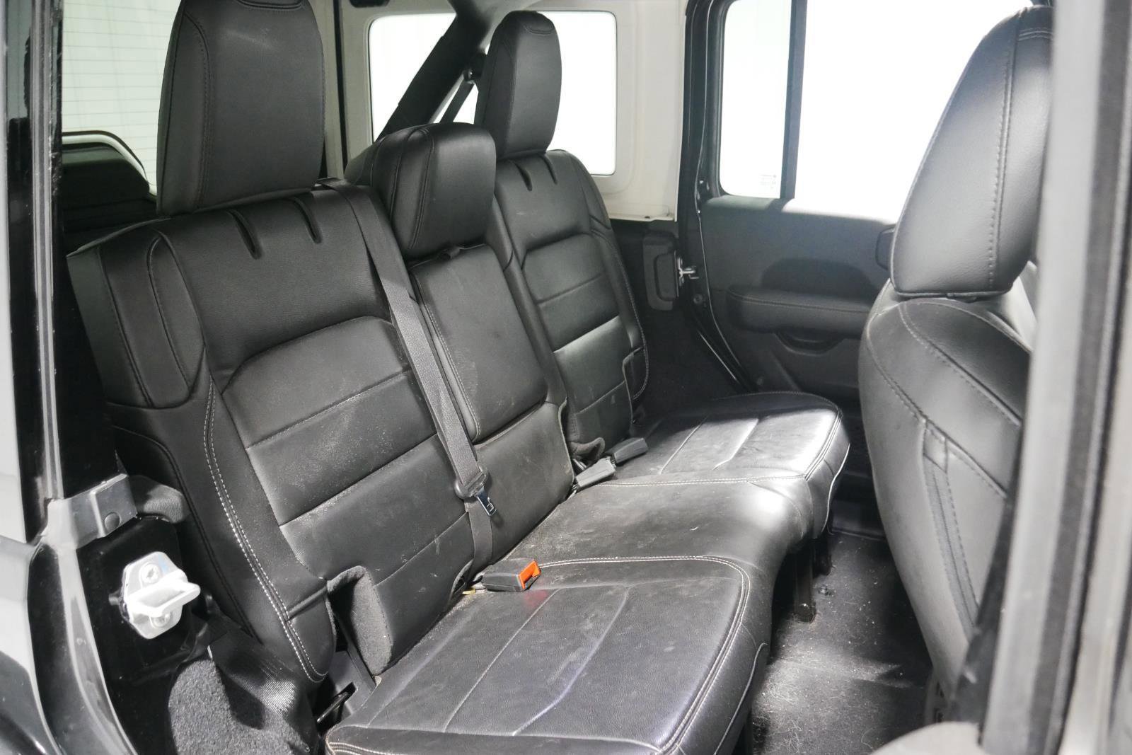 Used 2023 Jeep Wrangler Sahara w/ Cold Weather Group image 16