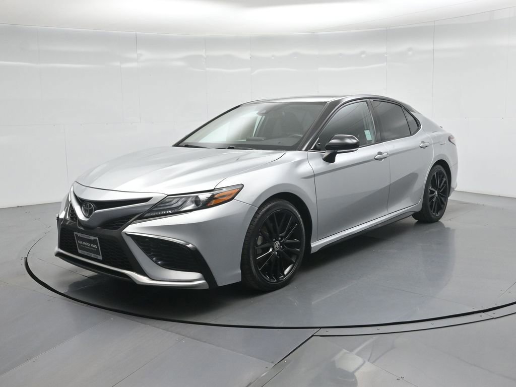 Used 2022 Toyota Camry XSE image 17