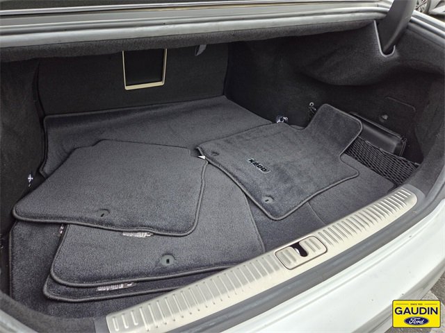 Used 2019 Kia K900 Luxury image 14