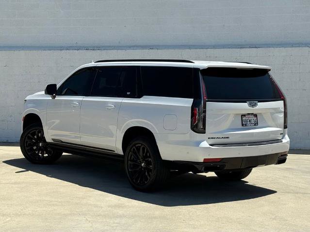 Used 2022 Cadillac Escalade ESV Sport w/ Touring Package AWD/4WD image 3