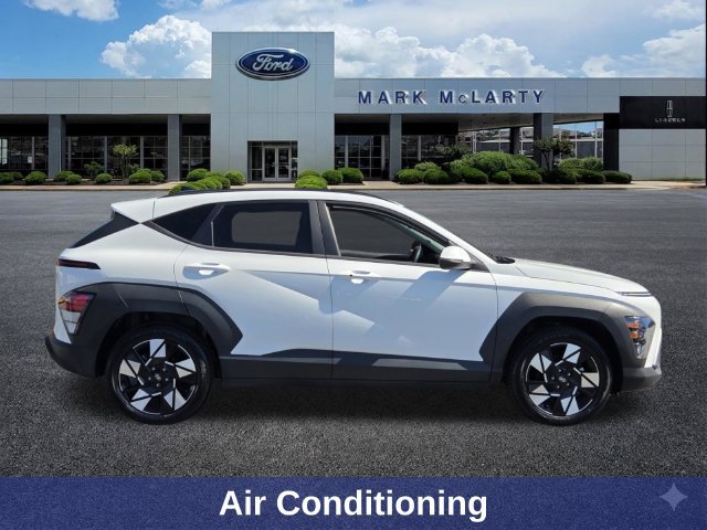 Used 2025 Hyundai Kona SEL FWD image 7