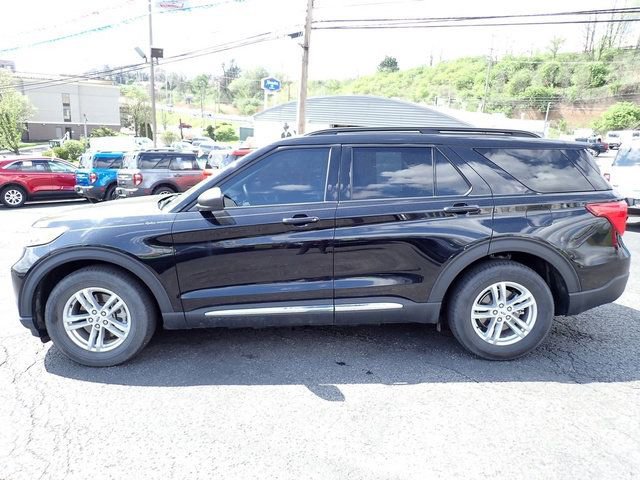 Certified 2023 Ford Explorer XLT w/ Equipment Group 202A RWD image 6