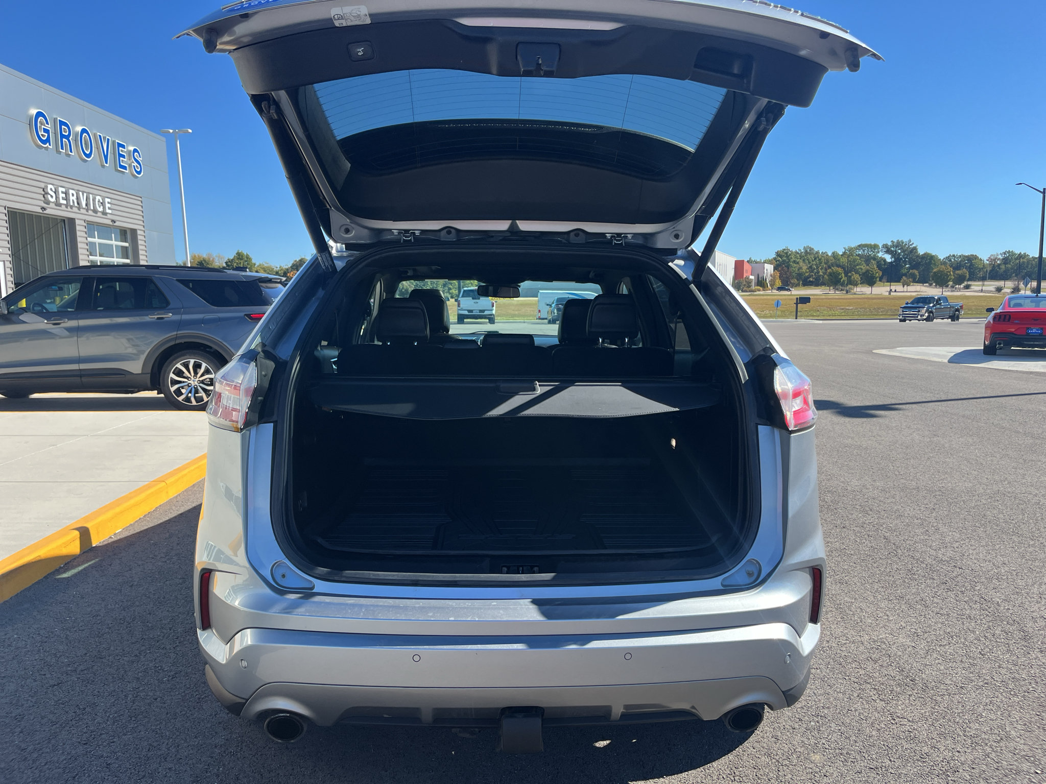 Certified 2020 Ford Edge Titanium w/ Equipment Group 301A AWD/4WD image 10
