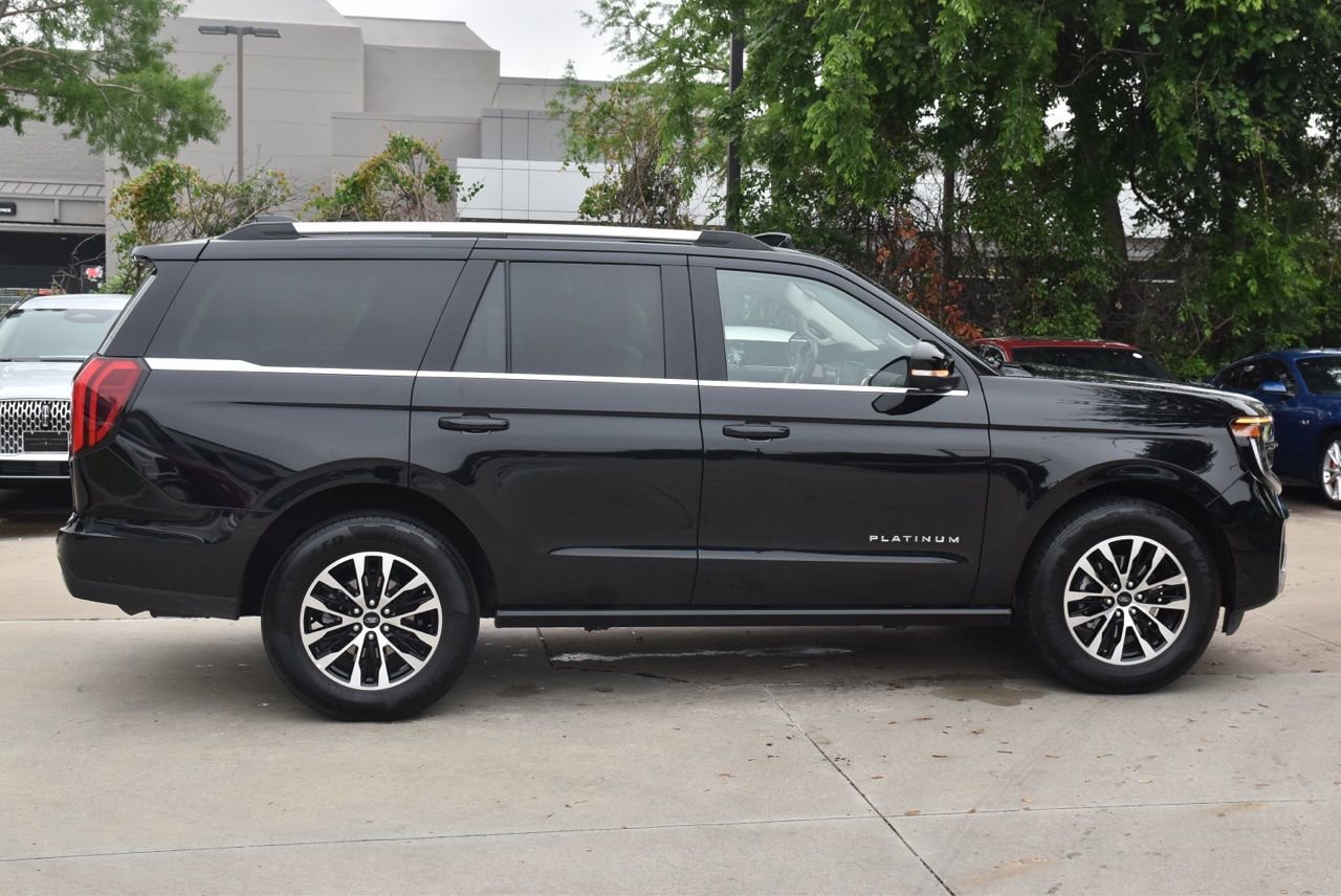 Certified 2025 Ford Expedition Platinum AWD/4WD image 10