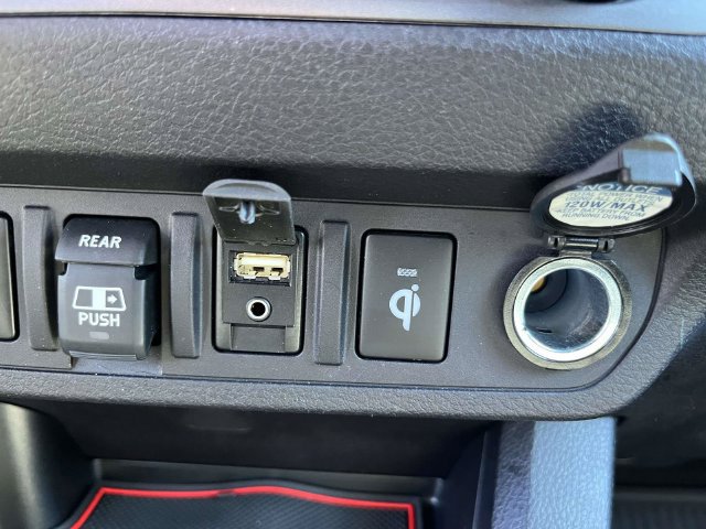 Used 2019 Toyota Tacoma TRD Off-Road AWD/4WD image 30