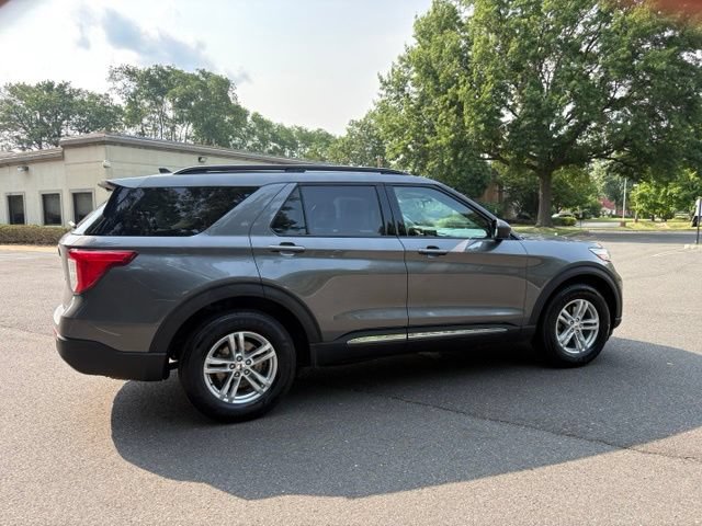 Certified 2022 Ford Explorer XLT w/ Equipment Group 202A AWD/4WD image 8