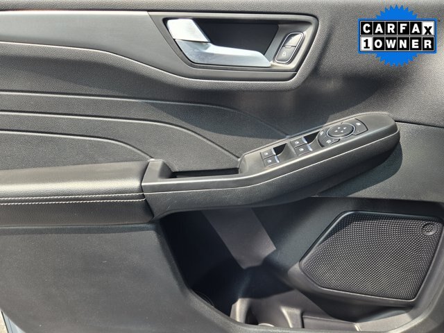 Certified 2025 Ford Escape SE FWD image 19