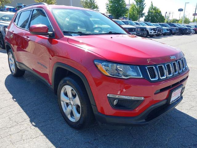 Used 2018 Jeep Compass Latitude w/ Popular Equipment Group AWD/4WD image 2