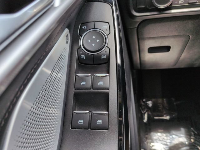 Certified 2022 Ford Explorer Platinum w/ Equipment Group 601A AWD/4WD image 27