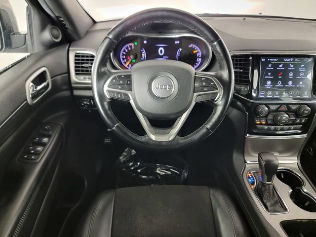 Used 2020 Jeep Grand Cherokee Altitude AWD/4WD image 23