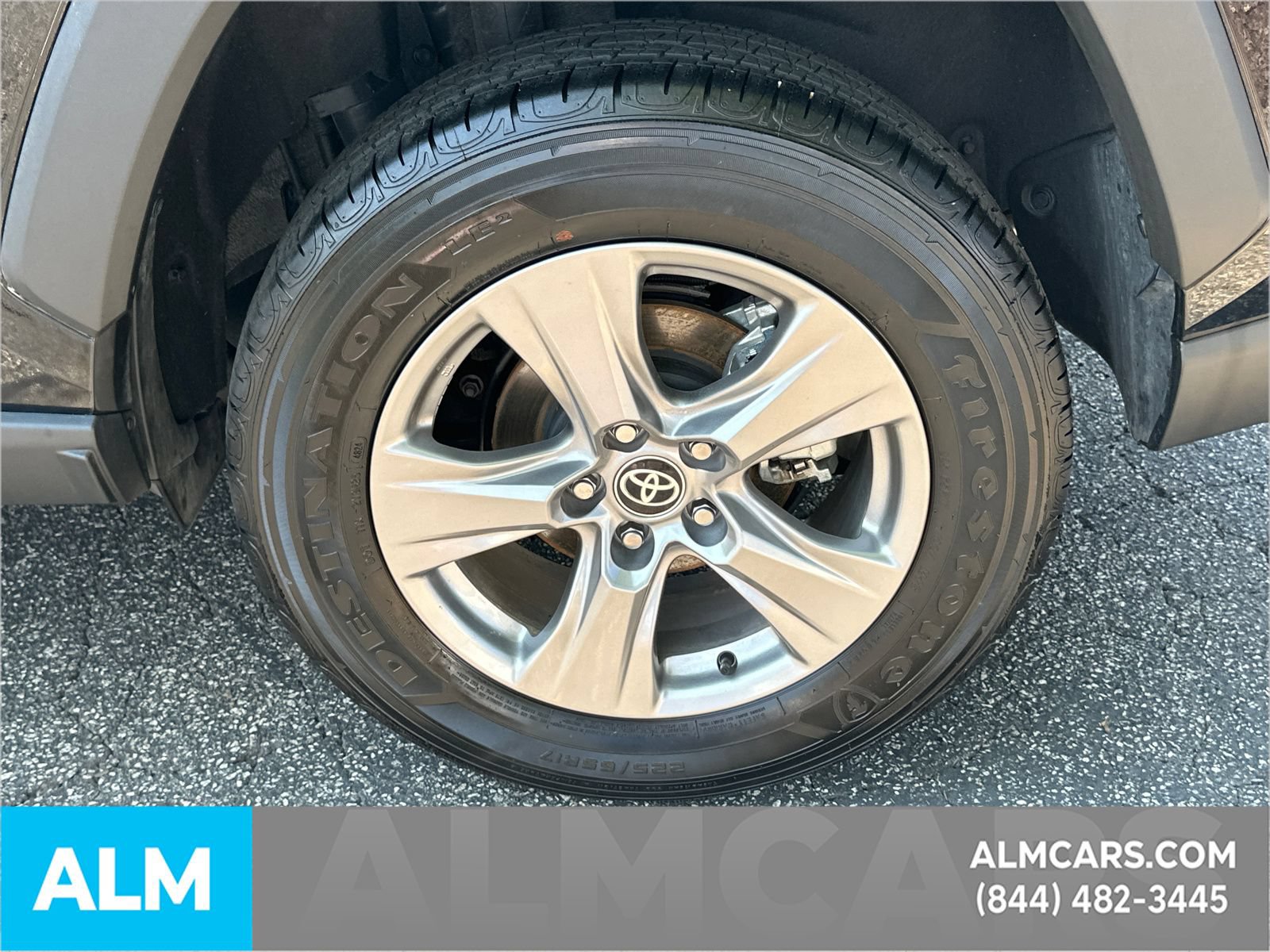 Used 2025 Toyota RAV4 XLE FWD image 23