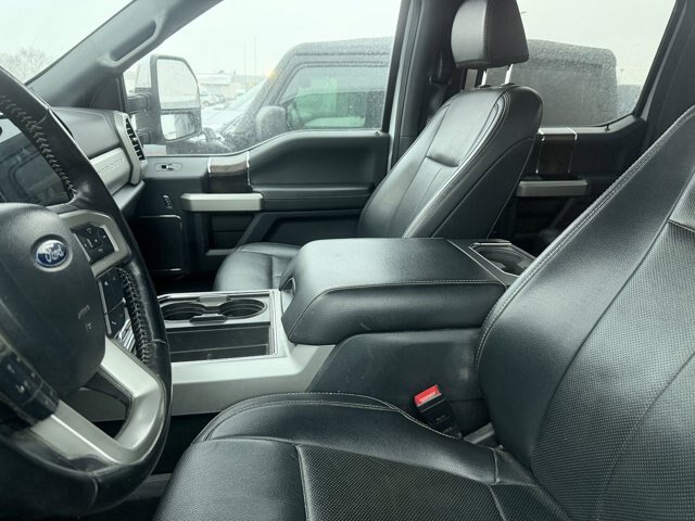 Certified 2022 Ford F250 Lariat w/ Chrome Package AWD/4WD image 3
