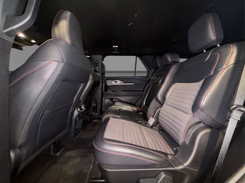 Certified 2025 Ford Explorer ST-Line w/ ST-Line Street Pack AWD/4WD image 11