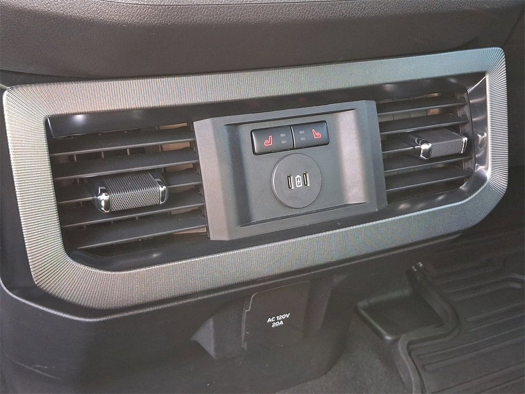 Certified 2026 Ford F350 Platinum w/ Tremor Off-Road Package image 11