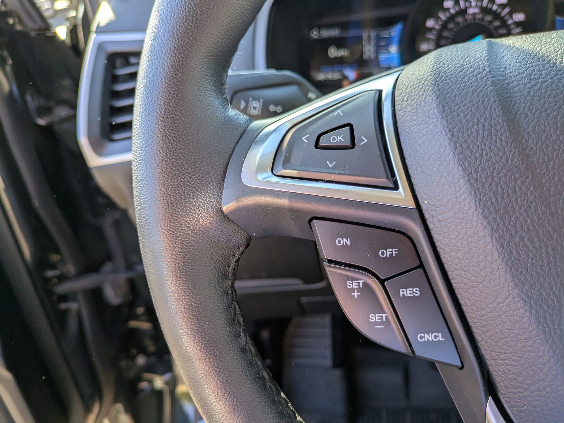 Certified 2022 Ford Edge SEL w/ Convenience Package image 18