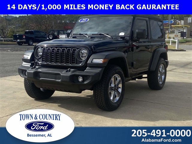 Used 2025 Jeep Wrangler Sport image 7
