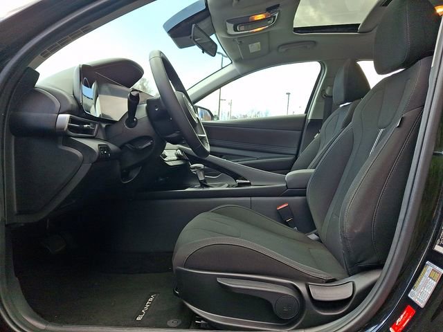 Used 2023 Hyundai Elantra SEL w/ Convenience Package FWD image 13