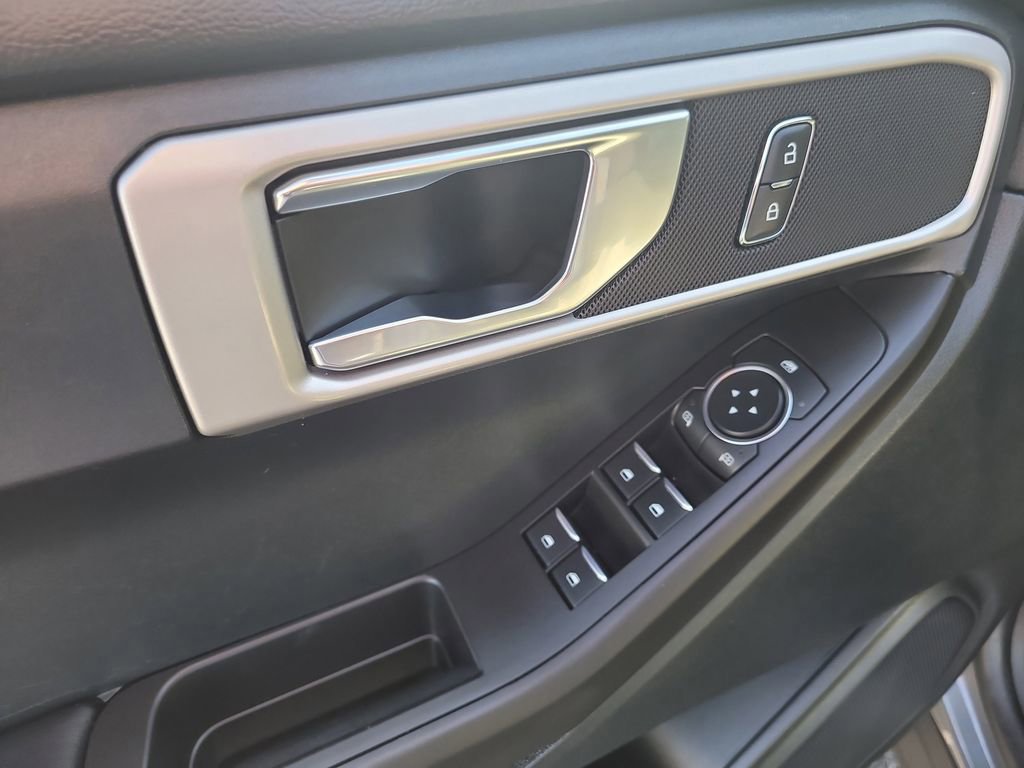 Certified 2021 Ford Explorer 2WD image 13