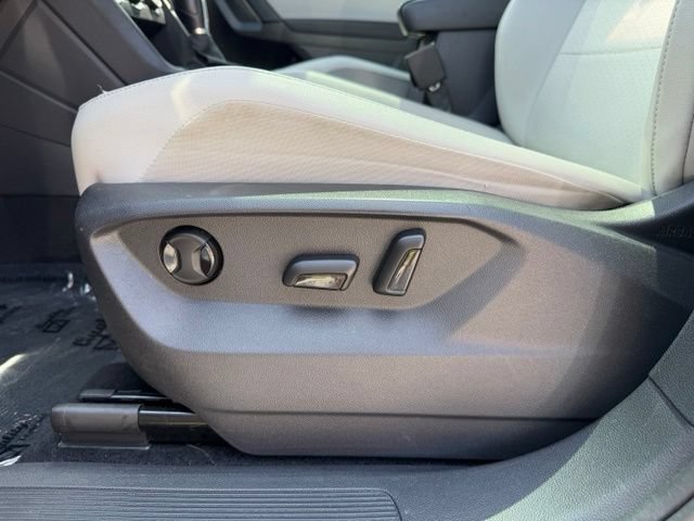 Used 2019 Volkswagen Tiguan SEL FWD image 10