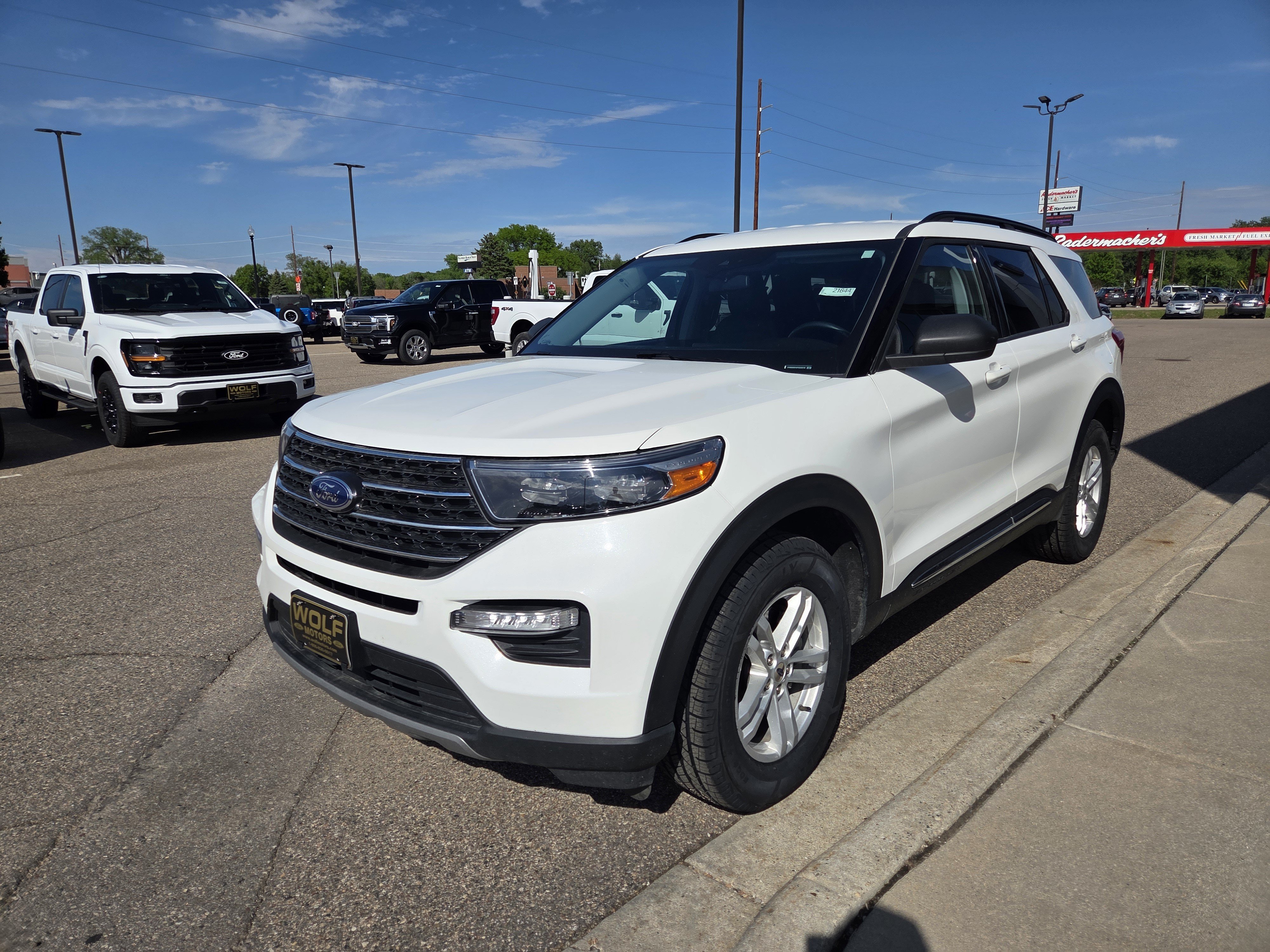 Certified 2023 Ford Explorer XLT w/ Equipment Group 202A AWD/4WD image 17