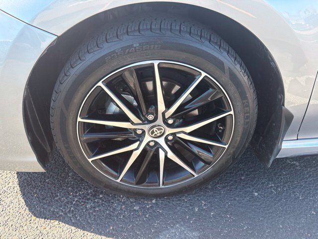 Used 2024 Toyota Camry SE FWD image 3