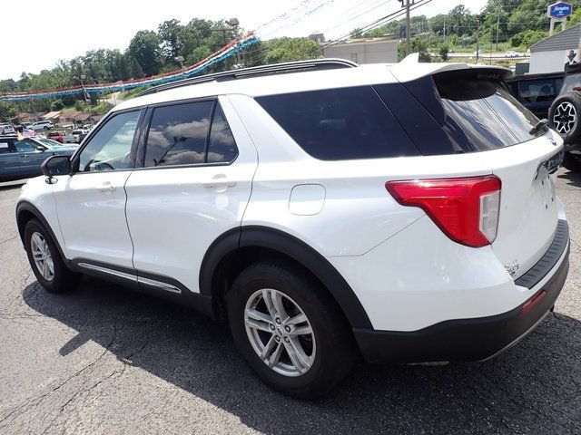 Certified 2023 Ford Explorer XLT w/ Equipment Group 202A AWD/4WD image 4