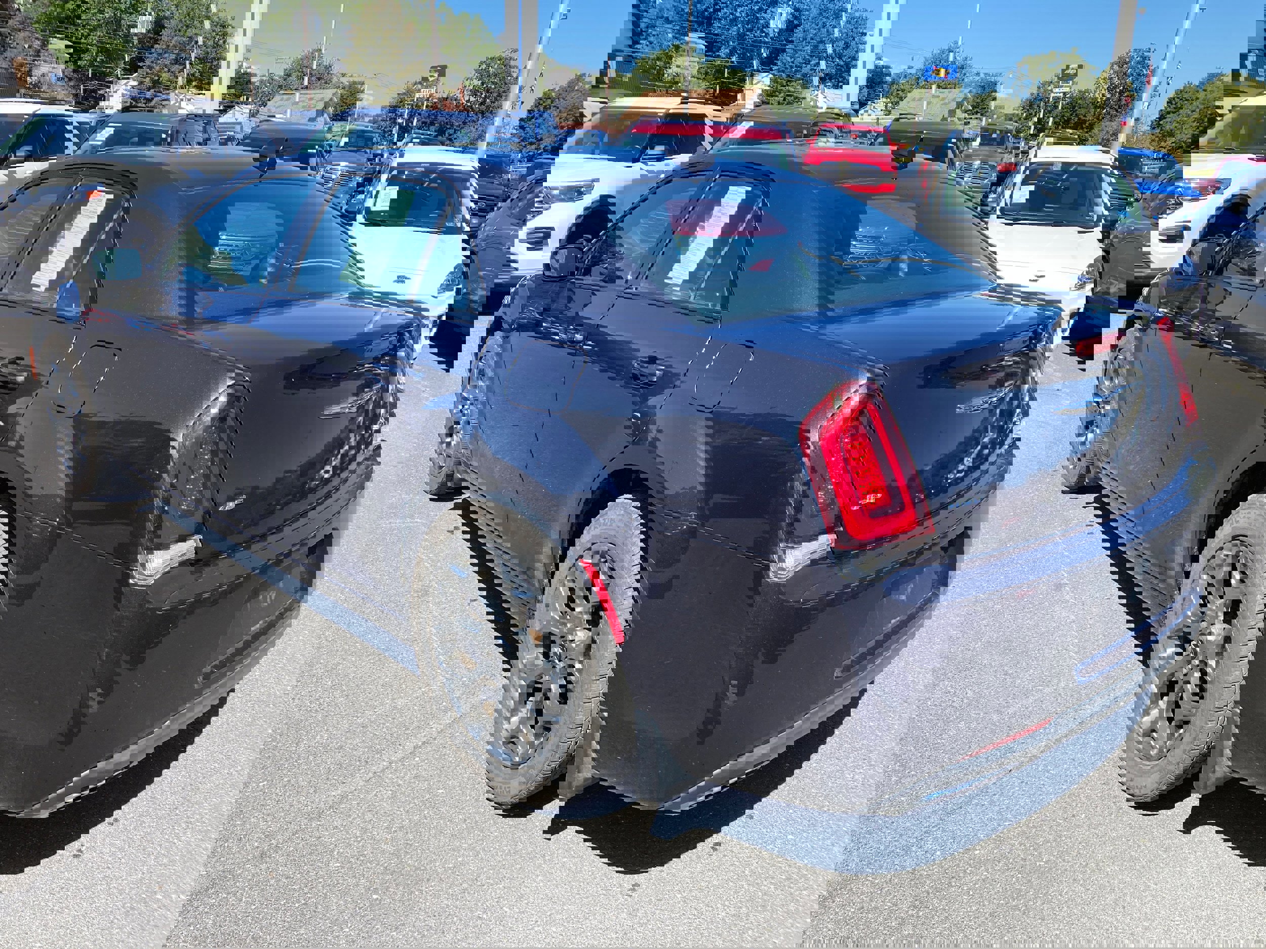 Used 2018 Chrysler 300 S image 3