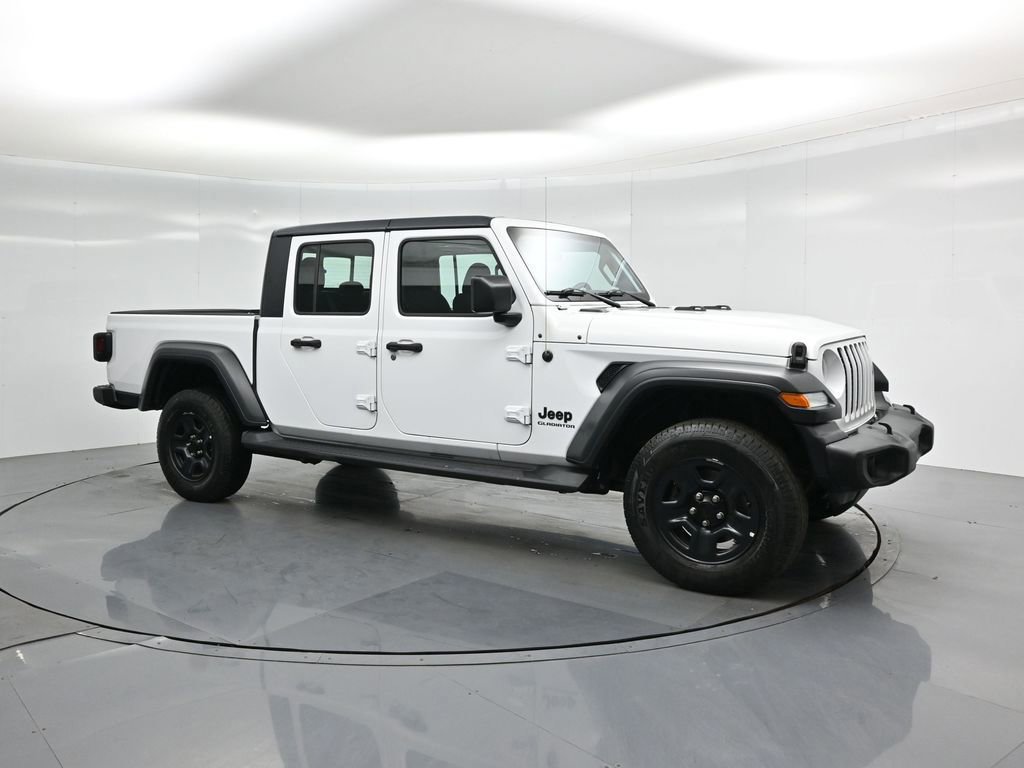 Used 2020 Jeep Gladiator Sport image 3