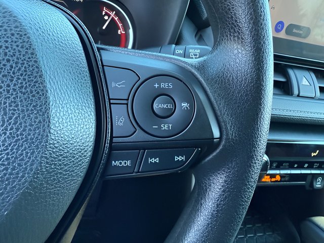 Used 2023 Toyota RAV4 XLE AWD/4WD image 17