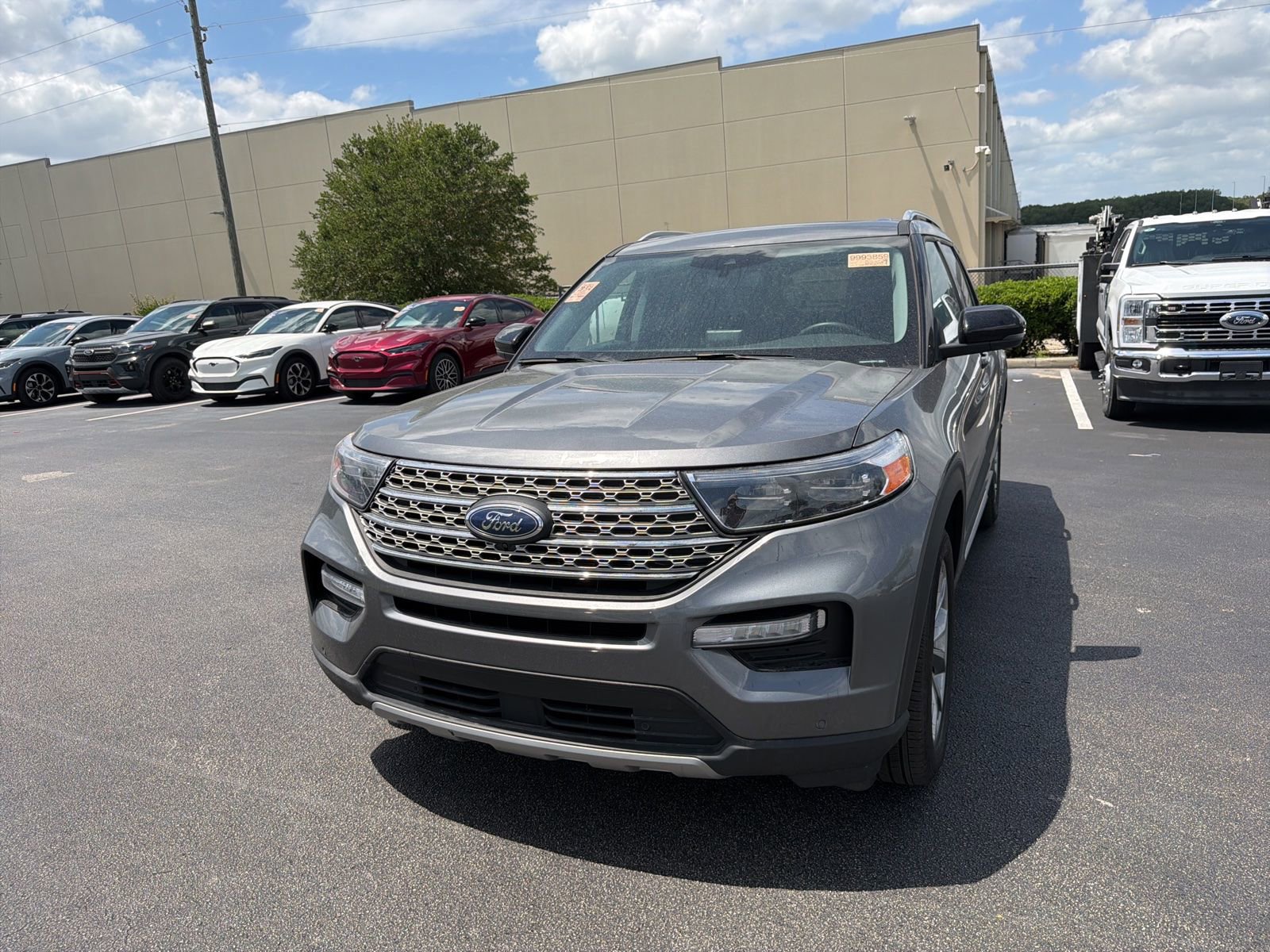 Certified 2023 Ford Explorer Limited w/ Limited Technology Package image 18