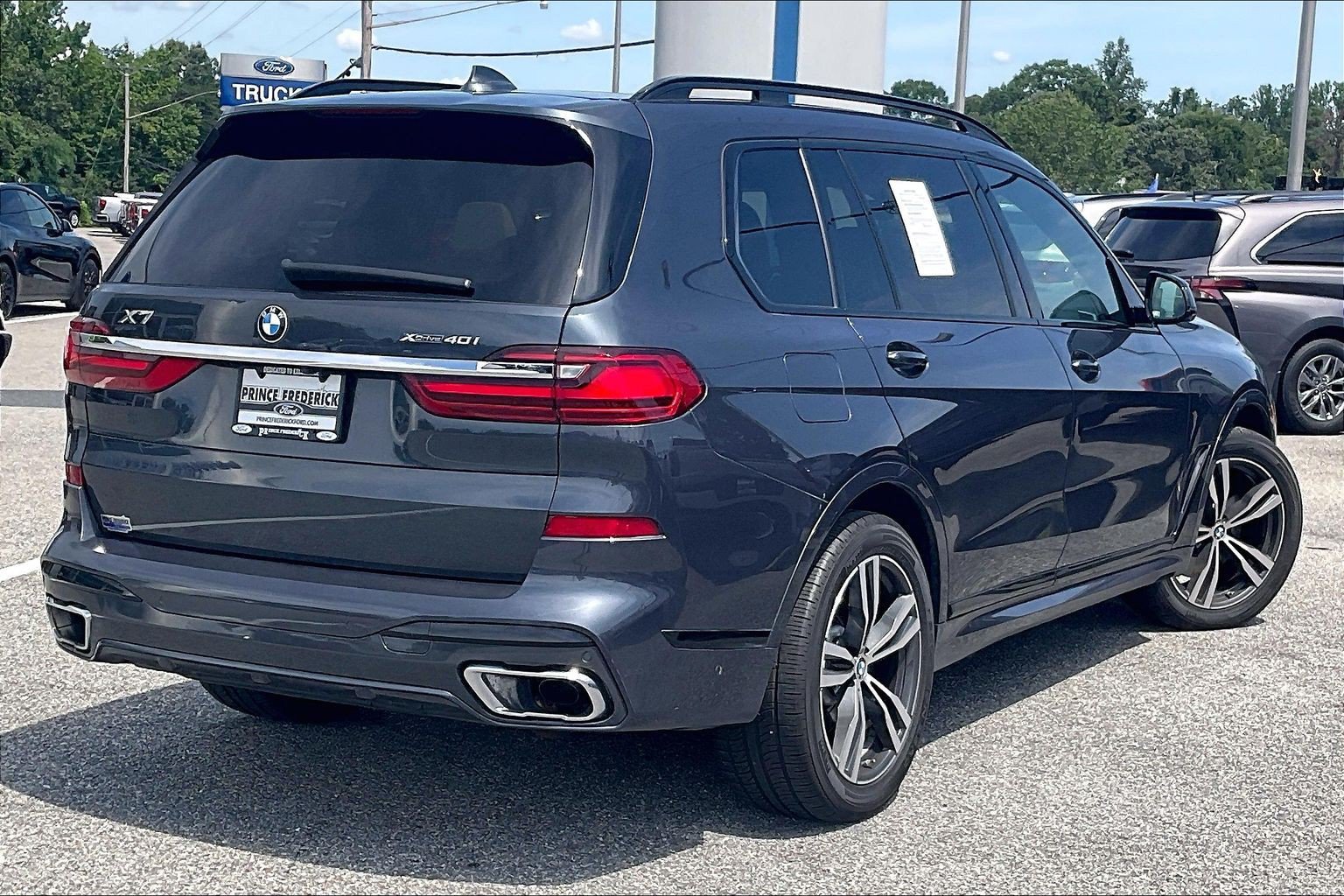 Used 2022 BMW X7 xDrive40i w/ M Sport Package AWD/4WD image 12