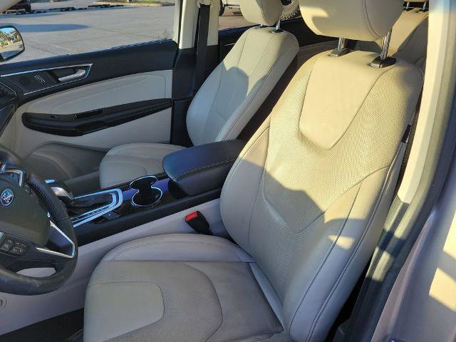 Certified 2018 Ford Edge Titanium w/ Equipment Group 301A image 21