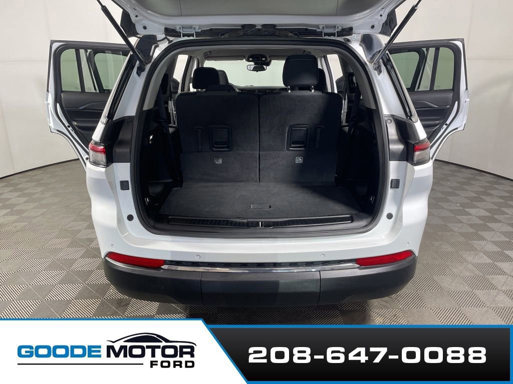 Used 2023 Jeep Grand Cherokee L Laredo image 22