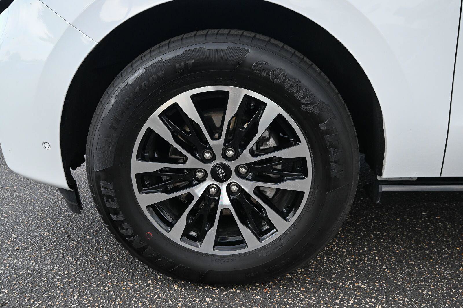 Certified 2025 Ford Expedition Max Platinum AWD/4WD image 12