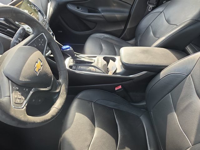 Used 2017 Chevrolet Volt Premier w/ Driver Confidence II Package FWD image 12