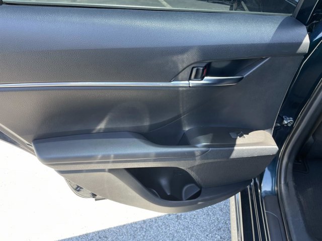 Used 2021 Toyota Camry SE FWD image 13