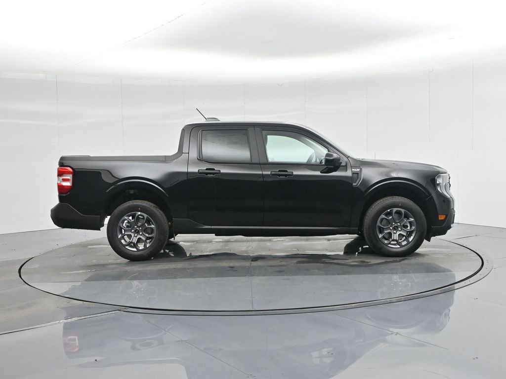 Certified 2025 Ford Maverick XLT w/ XLT Luxury Package image 31