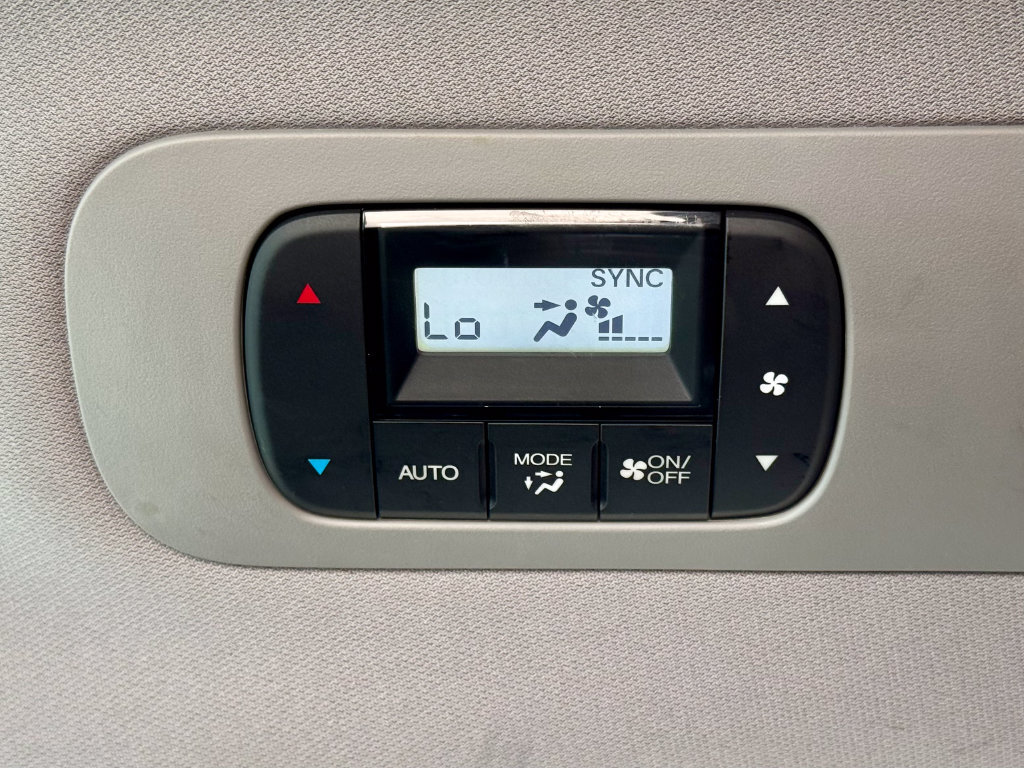 Used 2018 Honda Odyssey Touring image 38